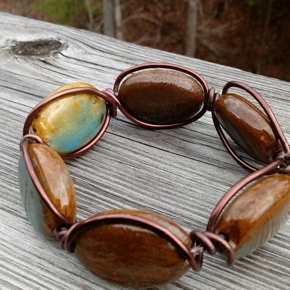 💥 CLOSET CLOSING SALE 💥 Wire ceramic bracelet - Picture 5 of 5